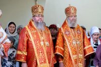10-Перенесение мощей святителя Николая Чудотворца из Мир Ликийских в город Бари. Управляющий Усть-Каменогорской и Семипалатинской епархией сослужил митрополиту Александру в Гаврииловском храме города Талдыкоргана