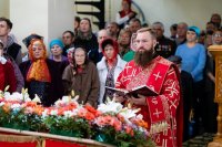 18-Перенесение мощей святителя Николая Чудотворца из Мир Ликийских в город Бари. Управляющий Усть-Каменогорской и Семипалатинской епархией сослужил митрополиту Александру в Гаврииловском храме города Талдыкоргана