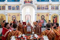 24-Перенесение мощей святителя Николая Чудотворца из Мир Ликийских в город Бари. Управляющий Усть-Каменогорской и Семипалатинской епархией сослужил митрополиту Александру в Гаврииловском храме города Талдыкоргана