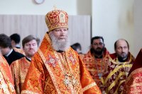 30-Перенесение мощей святителя Николая Чудотворца из Мир Ликийских в город Бари. Управляющий Усть-Каменогорской и Семипалатинской епархией сослужил митрополиту Александру в Гаврииловском храме города Талдыкоргана