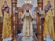 17-Архиепископ Амфилохий совершил Божественную Литургию в Неделю 7-ю по Пятидесятнице