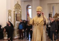 8-В Неделю пред Воздвижением Креста Господня архиепископ Амфилохий совершил Божественную Литургию в Андреевском кафедральном соборе