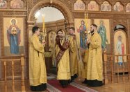 19-В Неделю пред Воздвижением Креста Господня архиепископ Амфилохий совершил Божественную Литургию в Андреевском кафедральном соборе