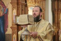 25-В Неделю пред Воздвижением Креста Господня архиепископ Амфилохий совершил Божественную Литургию в Андреевском кафедральном соборе