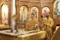28-В Неделю пред Воздвижением Креста Господня архиепископ Амфилохий совершил Божественную Литургию в Андреевском кафедральном соборе