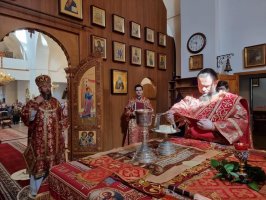 Архиепископ Амфилохий возглавил богослужения в день Радоницы