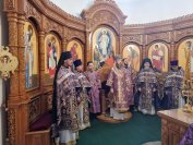 15-Архиепископ Амфилохий совершил Божественную Литургию в Неделю 4-ю Великого поста
