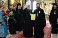 26-В день памяти священномученика Владимира Лепсинского архиепископ Амфилохий сослужил митрополиту Александру за Божественной Литургией в Успенском кафедральном соборе столицы Казахстана