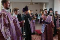 10-Архиепископ Амфилохий совершил Чин воздвижения Креста Господня в Андреевском кафедральном соборе 