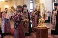 11-Архиепископ Амфилохий совершил Чин воздвижения Креста Господня в Андреевском кафедральном соборе 
