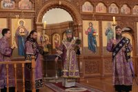 14-Архиепископ Амфилохий совершил Чин воздвижения Креста Господня в Андреевском кафедральном соборе 