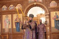 18-Архиепископ Амфилохий совершил Чин воздвижения Креста Господня в Андреевском кафедральном соборе 