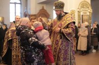 30-Архиепископ Амфилохий совершил Чин воздвижения Креста Господня в Андреевском кафедральном соборе 