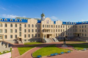 Торжественный прием с участием послов России, Белоруссии и Армении, посвященный престольному празднику Успенского кафедрального собора, состоялся в Астане 