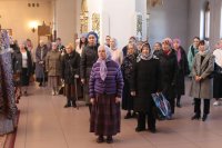 40-Праздник Воздвижения Креста Господня молитвенно встретили в Усть-Каменогорске