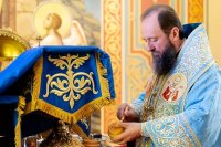 5-В праздник чудотворной Феодоровской иконы Божией Матери Управляющий Усть-Каменогорской и Семипалатинской епархией сослужил митрополиту Александру за Божественной Литургией в Вознесенском соборе Алматы