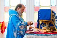 7-В праздник чудотворной Феодоровской иконы Божией Матери Управляющий Усть-Каменогорской и Семипалатинской епархией сослужил митрополиту Александру за Божественной Литургией в Вознесенском соборе Алматы