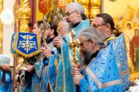 40-В праздник чудотворной Феодоровской иконы Божией Матери Управляющий Усть-Каменогорской и Семипалатинской епархией сослужил митрополиту Александру за Божественной Литургией в Вознесенском соборе Алматы