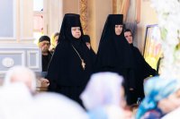 44-В праздник чудотворной Феодоровской иконы Божией Матери Управляющий Усть-Каменогорской и Семипалатинской епархией сослужил митрополиту Александру за Божественной Литургией в Вознесенском соборе Алматы