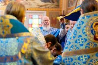 48-В праздник чудотворной Феодоровской иконы Божией Матери Управляющий Усть-Каменогорской и Семипалатинской епархией сослужил митрополиту Александру за Божественной Литургией в Вознесенском соборе Алматы