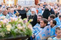 64-В праздник чудотворной Феодоровской иконы Божией Матери Управляющий Усть-Каменогорской и Семипалатинской епархией сослужил митрополиту Александру за Божественной Литургией в Вознесенском соборе Алматы