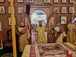 Божественная Литургия в Неделю святых отец в Андреевском кафедральном соборе