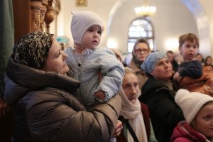 Божественная Литургия в Троицком соборе в Неделю 23-ю по Пятидесятнице