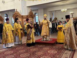 В Неделю 19-ю по Пятидесятнице  архиепископ Амфилохий совершил Божественную Литургию  в главном храме Восточного Казахстана