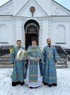 2-В день праздника Введения во храм Пресвятой Богородицы Архиепископ Амфилохий совершил Божественную Литургию  в Троицком соборе Усть-Каменогорска