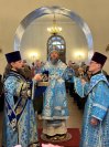14-В день праздника Введения во храм Пресвятой Богородицы Архиепископ Амфилохий совершил Божественную Литургию  в Троицком соборе Усть-Каменогорска
