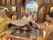 20-в Неделю пред Рождеством Христовым  архиепископ Амфилохий совершил Божественную Литургию в главном храме Восточного Казахстана 
