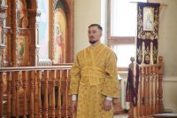 10-День памяти святых новомучеников и исповедников Церкви Русской.  Божественная Литургия в главном храме Восточного Казахстана 