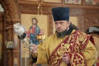 12-День памяти святых новомучеников и исповедников Церкви Русской.  Божественная Литургия в главном храме Восточного Казахстана 