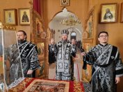 15-В Свято-Троицком храме была совершена Божественная Литургия Преждеосвященных Даров