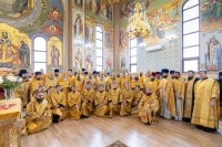 5-День памяти благоверного князя Александра Невского и святителя Митрофана Воронежского. Архиепископ Усть-Каменогорский и Семипалатинский Амфилохий сослужил митрополиту Александру за Божественной Литургией в Александро-Невском соборе Алматы