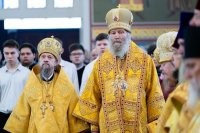 8-День памяти благоверного князя Александра Невского и святителя Митрофана Воронежского. Архиепископ Усть-Каменогорский и Семипалатинский Амфилохий сослужил митрополиту Александру за Божественной Литургией в Александро-Невском соборе Алматы