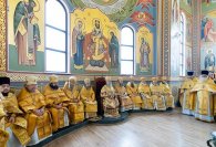 17-День памяти благоверного князя Александра Невского и святителя Митрофана Воронежского. Архиепископ Усть-Каменогорский и Семипалатинский Амфилохий сослужил митрополиту Александру за Божественной Литургией в Александро-Невском соборе Алматы