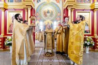 27-День памяти благоверного князя Александра Невского и святителя Митрофана Воронежского. Архиепископ Усть-Каменогорский и Семипалатинский Амфилохий сослужил митрополиту Александру за Божественной Литургией в Александро-Невском соборе Алматы
