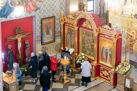 32-День памяти благоверного князя Александра Невского и святителя Митрофана Воронежского. Архиепископ Усть-Каменогорский и Семипалатинский Амфилохий сослужил митрополиту Александру за Божественной Литургией в Александро-Невском соборе Алматы