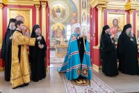 35-День памяти благоверного князя Александра Невского и святителя Митрофана Воронежского. Архиепископ Усть-Каменогорский и Семипалатинский Амфилохий сослужил митрополиту Александру за Божественной Литургией в Александро-Невском соборе Алматы