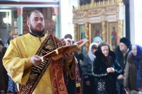 10-В день памяти великомученицы Екатерины управляющий Усть-Каменогорской и Семипалатинской епархией сослужил митрополиту Александру за Божественной Литургией в старейшем храме Астаны
