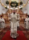 6-В святую рождественскую ночь в главном храме Рудного Алтая была совершена Божественная Литургия