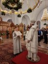 11-В святую рождественскую ночь в главном храме Рудного Алтая была совершена Божественная Литургия