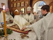 40-В святую рождественскую ночь в главном храме Рудного Алтая была совершена Божественная Литургия