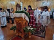 4-В день попразднства Рождества Христова архиепископ Амфилохий возглавил служение Божественной Литургии  в Покровском соборе города Усть-Каменогорска