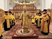 23-В Андреевском кафедральном соборе  было совершено праздничное вечернее богослужение в честь дня памяти святого апостола Андрея Первозванного