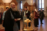 8-Накануне праздника Сретения Господня в Андреевском кафедральном соборе было совершено всенощное бдение 