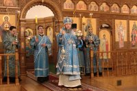 12-Накануне праздника Сретения Господня в Андреевском кафедральном соборе было совершено всенощное бдение 