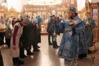 17-Накануне праздника Сретения Господня в Андреевском кафедральном соборе было совершено всенощное бдение 