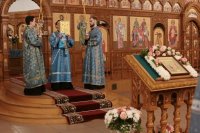 21-Накануне праздника Сретения Господня в Андреевском кафедральном соборе было совершено всенощное бдение 